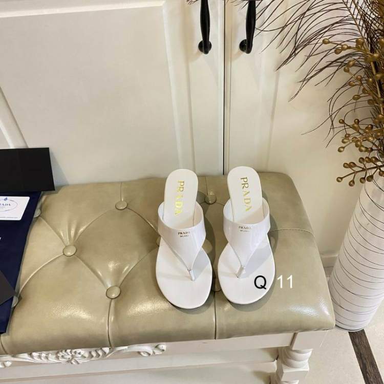 Picture of Prada Shoes _SKUPradasz35-40519129.5CMY0522